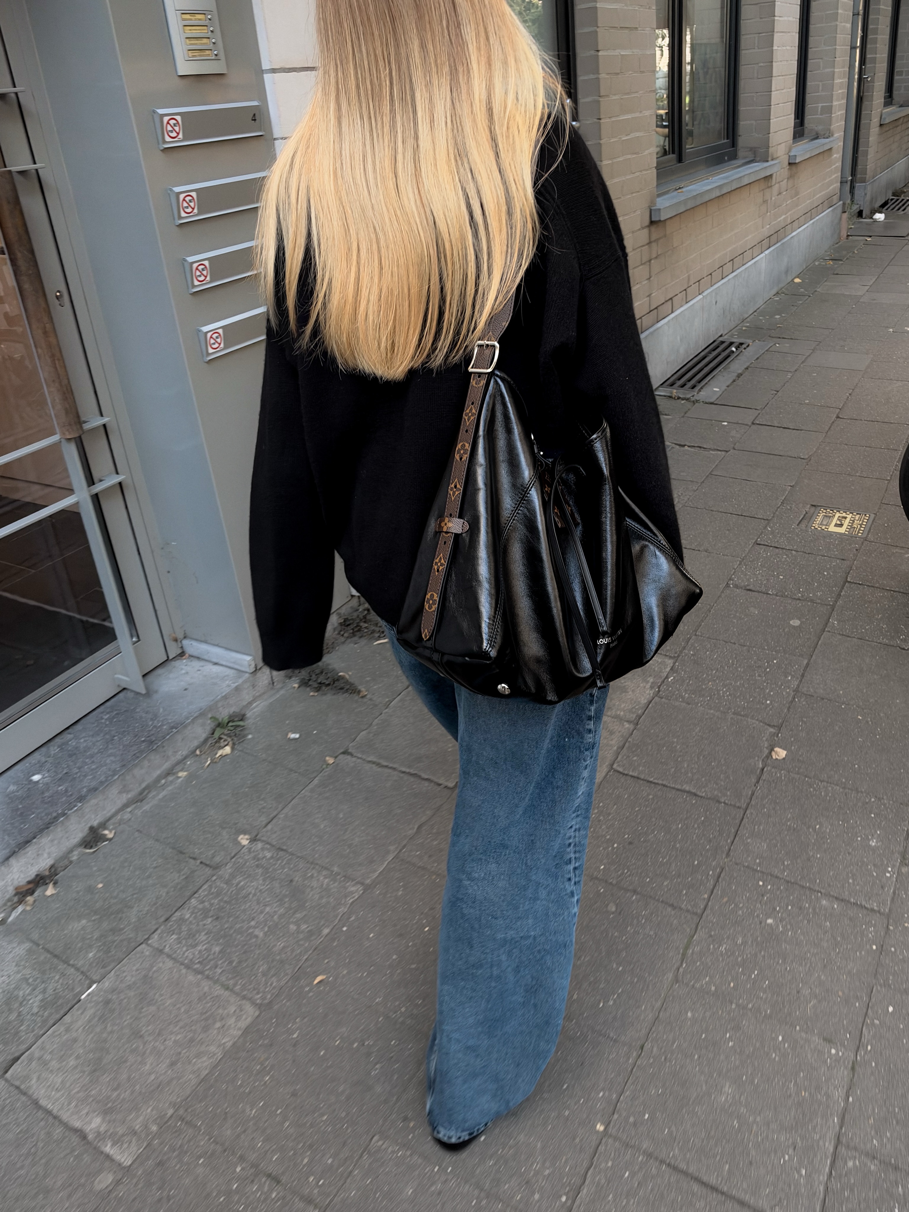 black cardigan and blue jeans, my 90s uniform⁣ ⁣ ⁣ ⁣ ⁣ ⁣