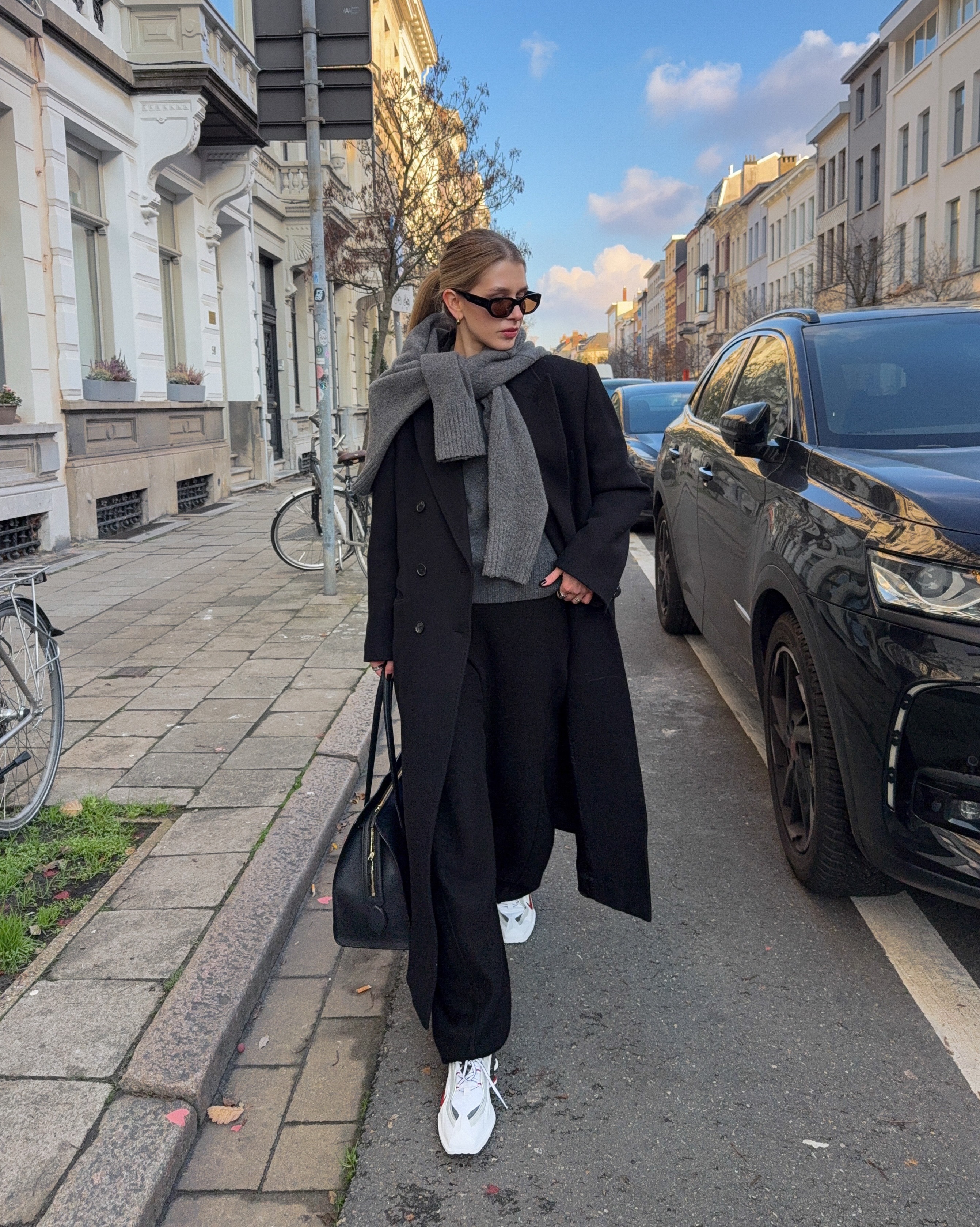 90s grey look inspo for fall⁣ ⁣ ⁣ ⁣ ⁣ ⁣